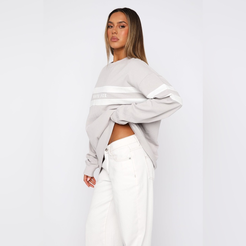White Fox oversized long sleeve shirt - Picture 3 of 4